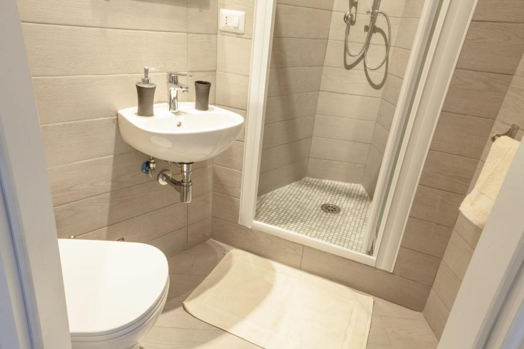 Infinity Castle Hotell Roma Eksteriør bilde